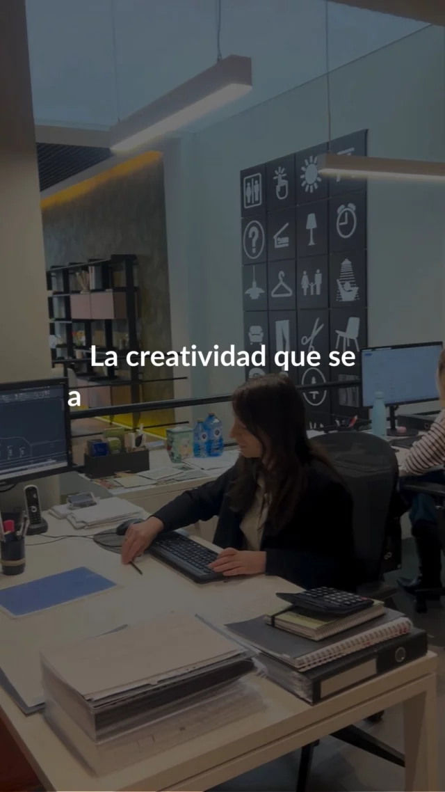 Hoy celebramos el #DíaDelTrabajador reconociendo el esfuerzo, la dedicación y la pasión de todas las personas que forman parte de Rendueles.
👷‍♂️👩‍🏭👨‍🔧

Gracias a su trabajo diario, seguimos creciendo y llevando calidad a cada hogar.
Su compromiso y entrega son el motor que nos impulsa cada día.
¡Feliz Día del Trabajador! 💙

#DíaDelTrabajador #Rendueles #TrabajoEnEquipo